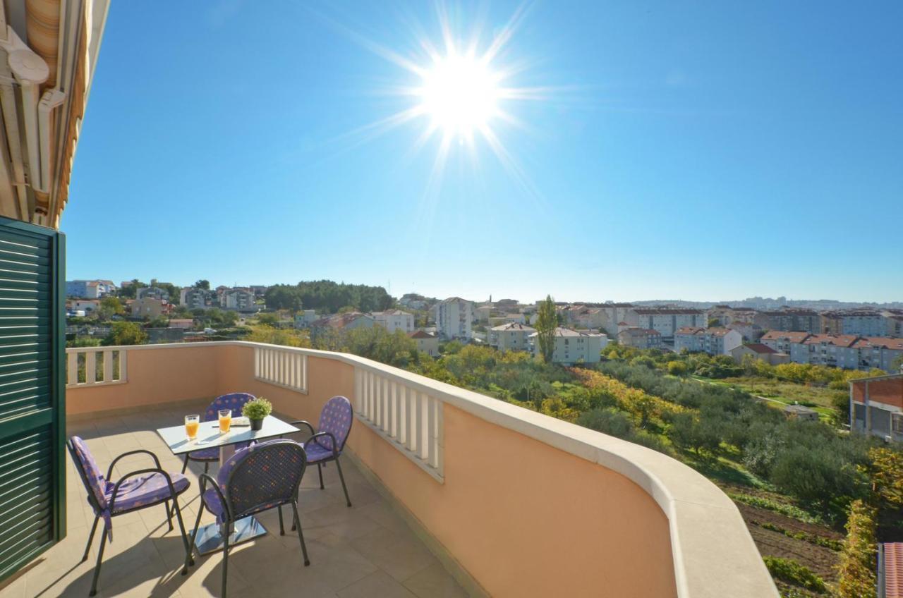 Apartmani Adela Solin Exteriör bild