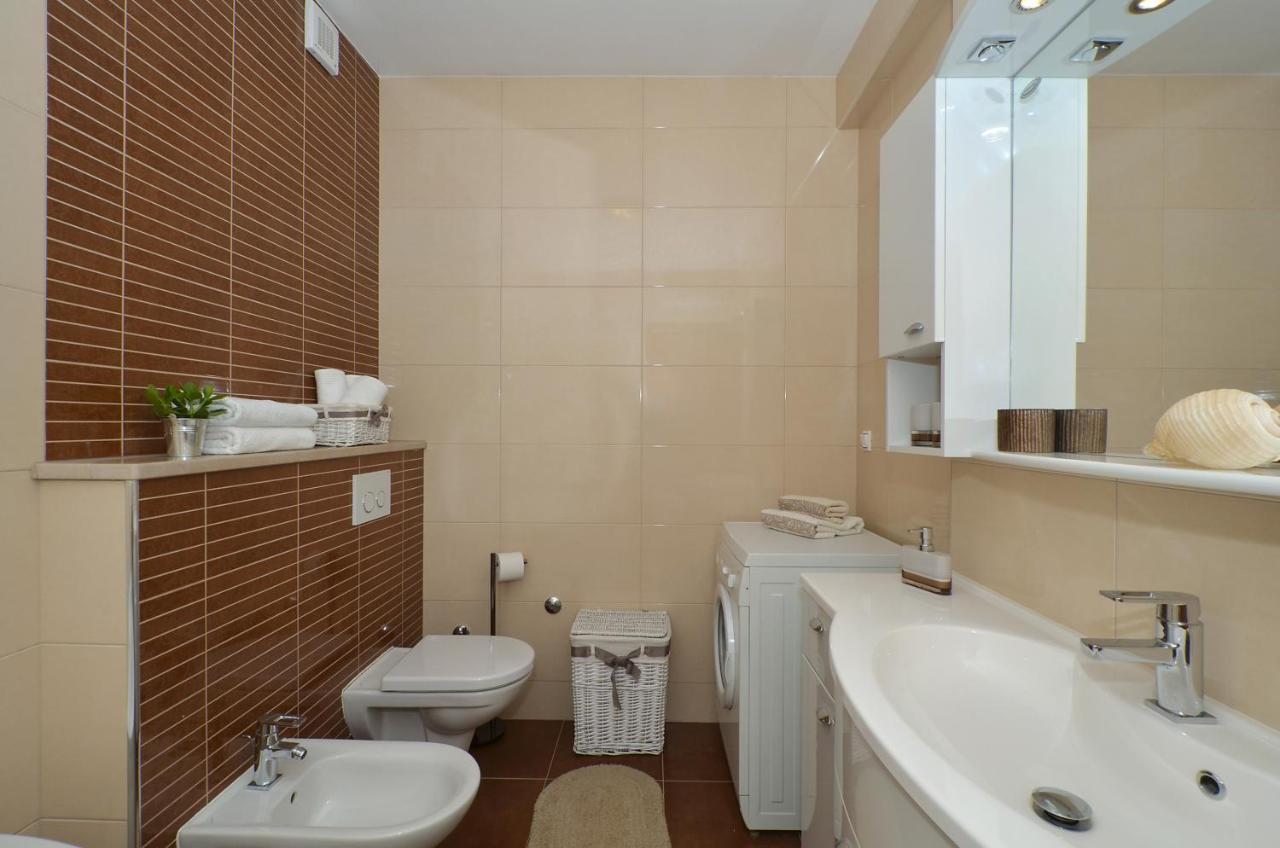 Apartmani Adela Solin Exteriör bild