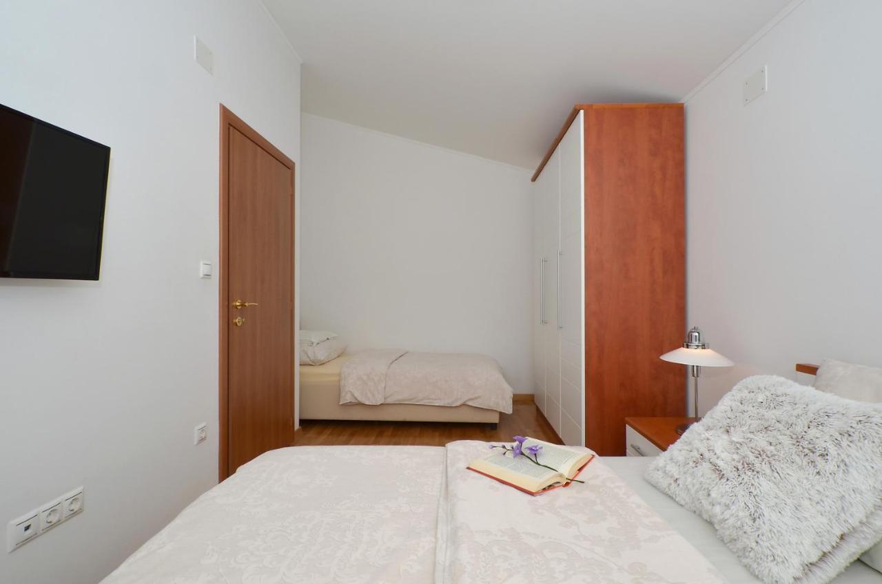 Apartmani Adela Solin Exteriör bild