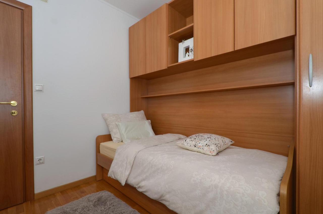 Apartmani Adela Solin Exteriör bild