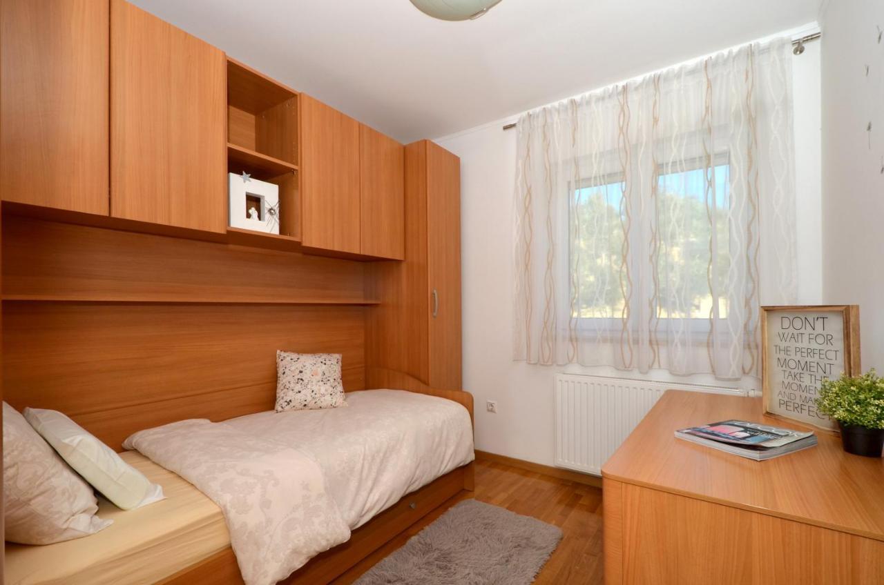 Apartmani Adela Solin Exteriör bild