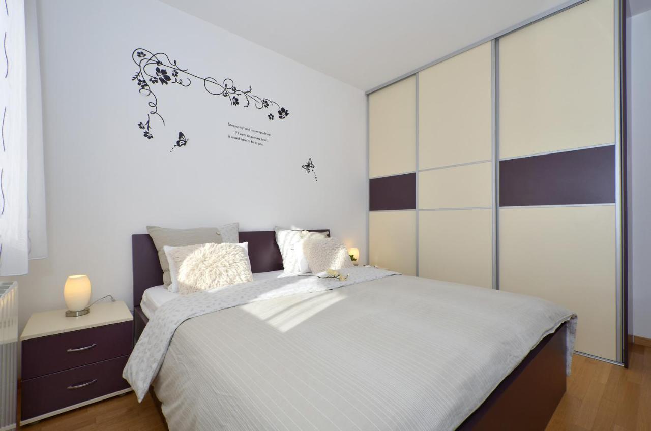 Apartmani Adela Solin Exteriör bild