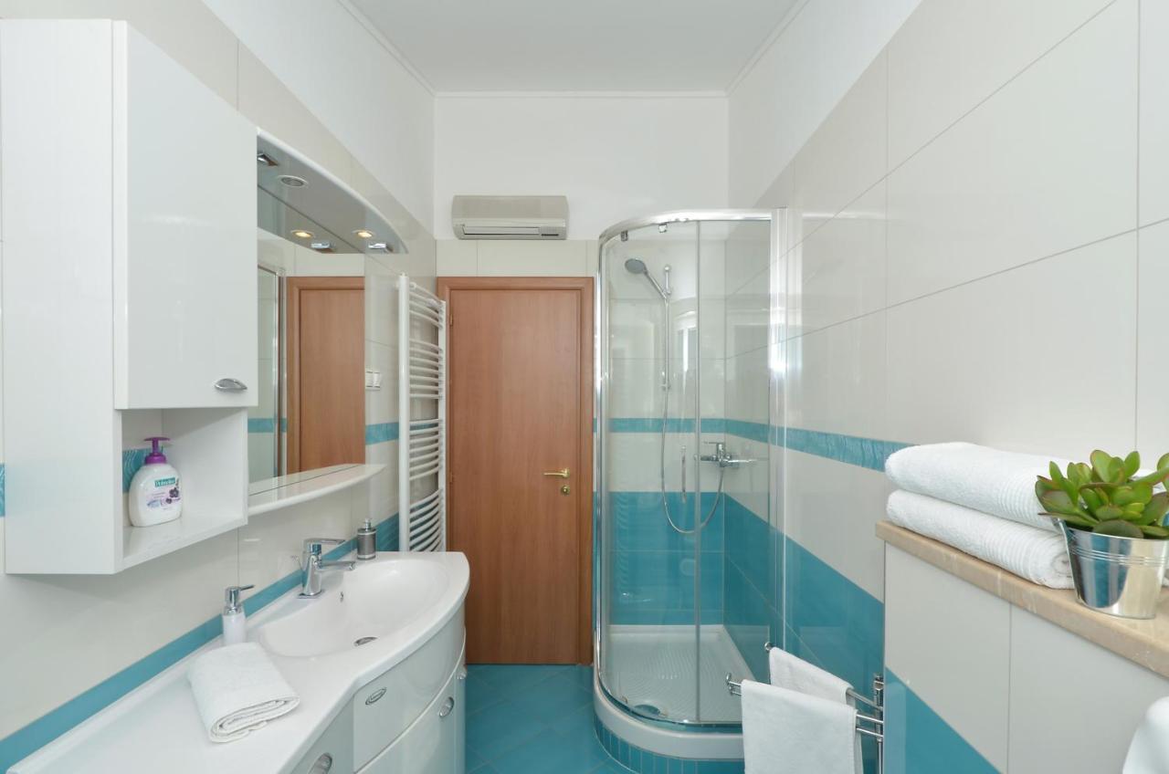 Apartmani Adela Solin Exteriör bild
