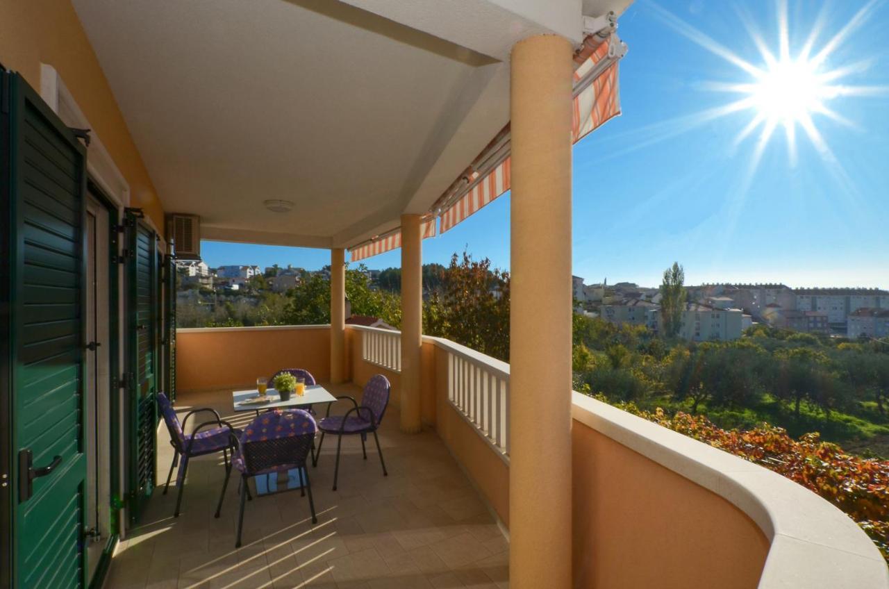 Apartmani Adela Solin Exteriör bild