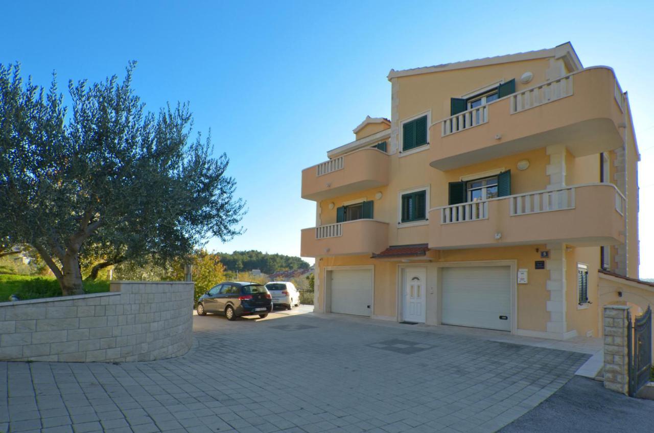 Apartmani Adela Solin Exteriör bild