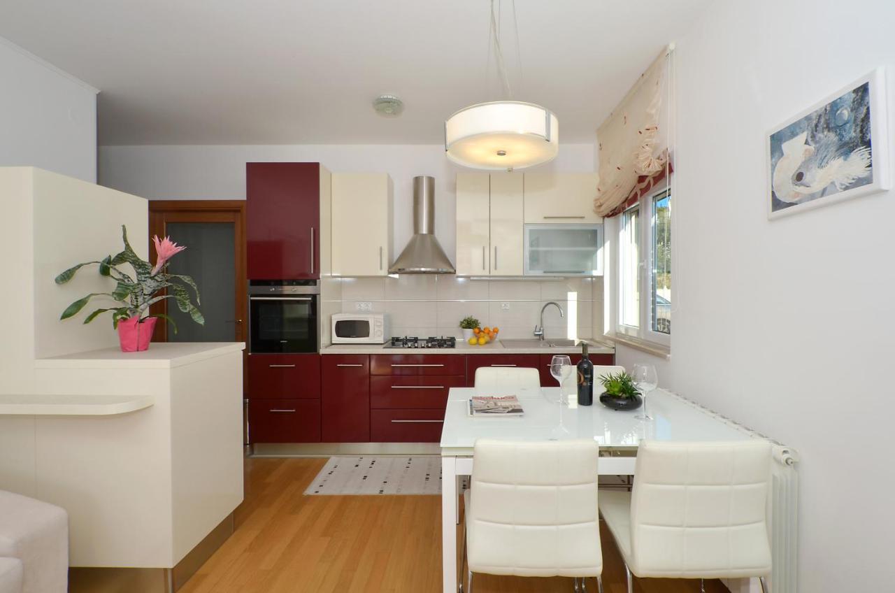 Apartmani Adela Solin Exteriör bild